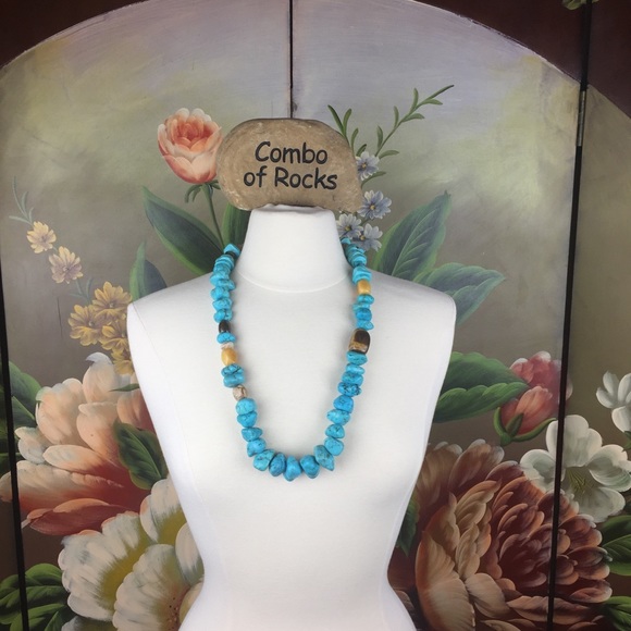 Faux Turquoise Dyed Stone Tribal Inspired Bohemian Statement Necklace - Picture 5 of 10